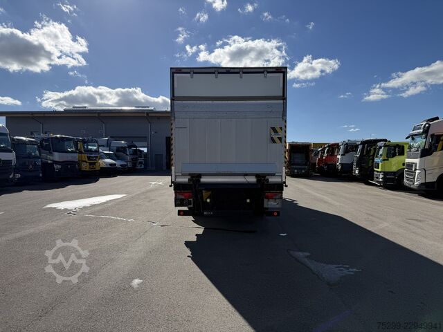Iveco 260S40 6x2*4 Carrier refrigerated box truck Iveco 260S40 6x2*4 Carrier 1050