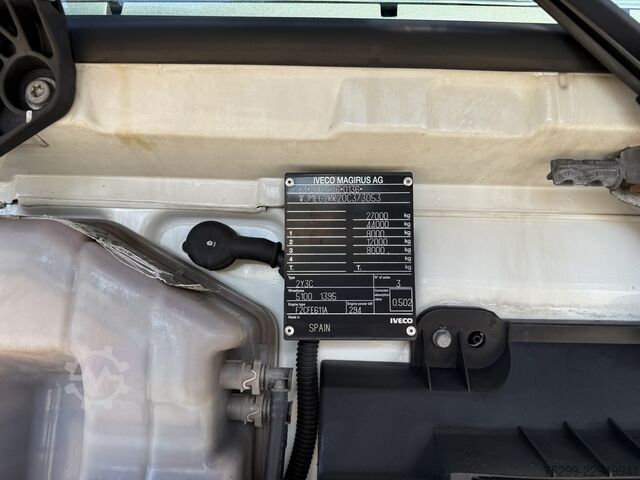 Iveco 260S40 6x2*4 Carrier refrigerated box truck Iveco 260S40 6x2*4 Carrier 1050