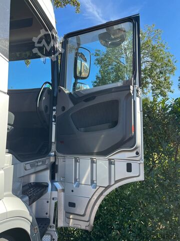 Standardni SZM DAF XF 530 FTG MANUAL
