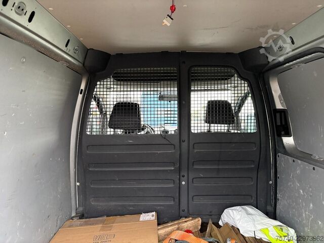 Ploščati dostavnik VW CADDY 1,6L + MANUAL + DEFECTE INJECTOREN
