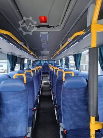 Kaupunkienvälinen linja-auto OTOKAR VECTIO