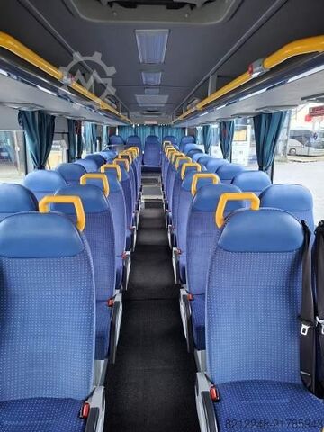 Kaupunkienvälinen linja-auto OTOKAR VECTIO