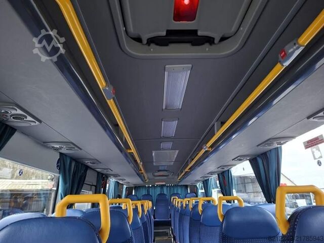 Kaupunkienvälinen linja-auto OTOKAR VECTIO