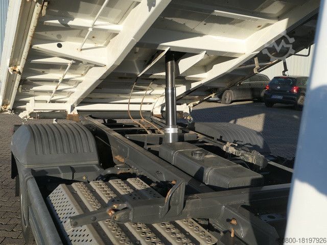 Kravas mikroautobuss ar pašizgāzēju MERCEDES-BENZ 818 K Atego 4x2, Meiller, AHK, 3. Sitz, 168tkm.