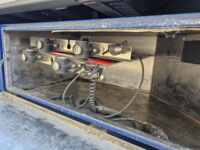 Volvo FH 500 8x2 / Gru HMF 70 tm + Rimorchio Jumbo Volvo FH 500 8x2 / HMF 70 tm CRANE + JUMBO TRAILER