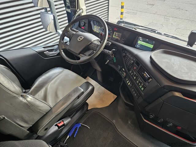 Volvo FH 500 8x2 / Gru HMF 70 tm + Rimorchio Jumbo Volvo FH 500 8x2 / HMF 70 tm CRANE + JUMBO TRAILER