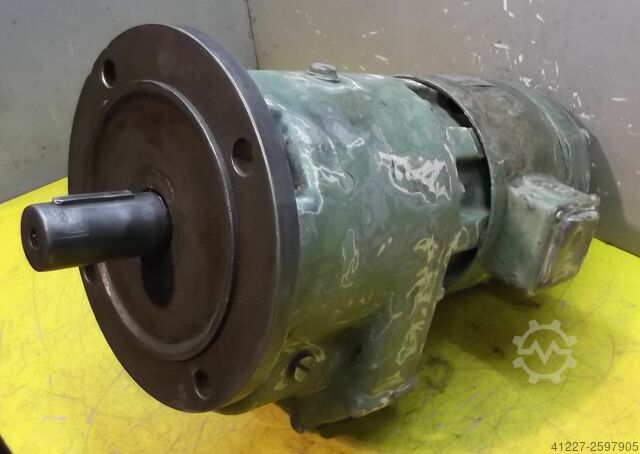 Prevodový motor 1,1 kW 295 ot./min VEM FZDA334