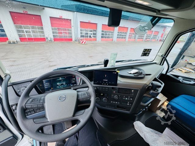 Lastebilmontert kran VOLVO FH 500 8x4 Kran F710 RA2.27 Jib & Winde Sofort