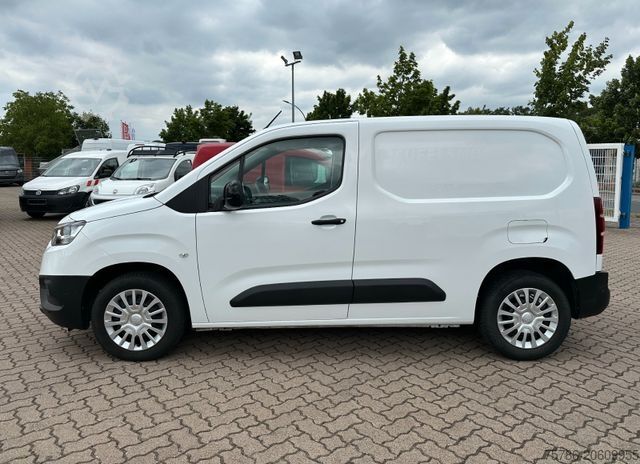 Furgoneta TOYOTA Proace City L1 Meister/ Comfort-Paket/ PDC/ AHK
