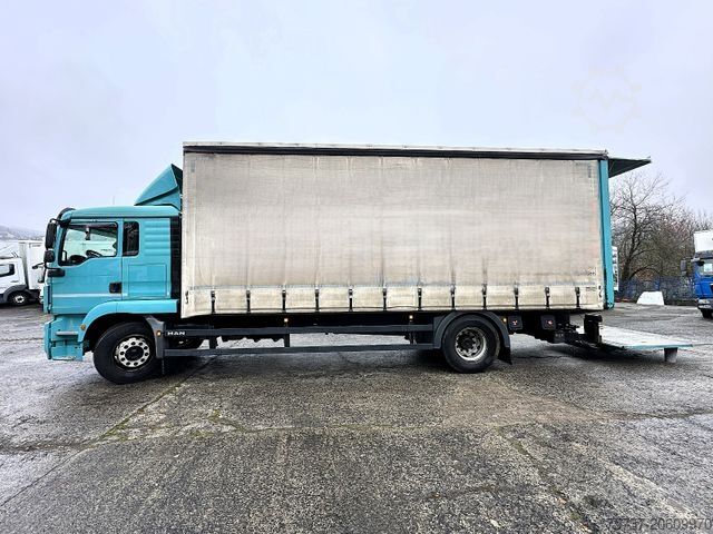 平床トラック(シート付き) MAN TGM 18.340