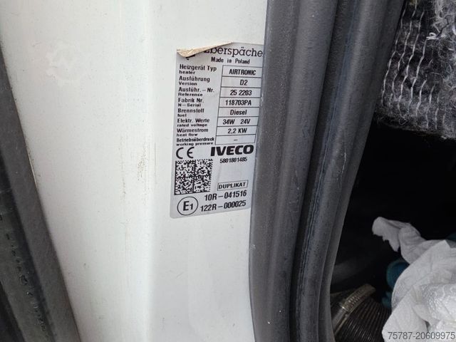 Aizkaru sānu furgons IVECO 80-220 Eurocargo, Gardine, ladebordwand