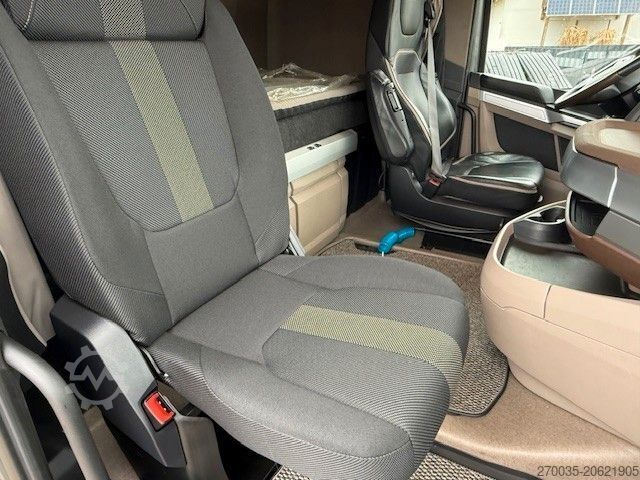 Tractor estándar DAF XG+ 530 NGD ACC+Intarder+ALU+Leder+2Tanks+TOP