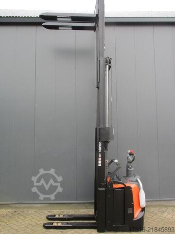 Hoogheffende palletwagen TOYOTA SPE140L