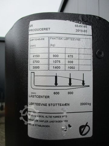 Hoogheffende palletwagen TOYOTA SPE140L