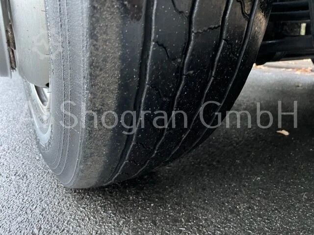 Chassis com cabina Mercedes-Benz Atego 1318 4x2 / Euro 6 / Schaltung 1218