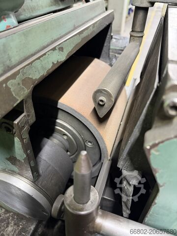 Máquina de retificação cilíndrica sem centro Malcus MC-40