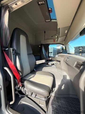 मानक ट्रैक्टर यूनिट VOLVO FM 430 Light 6,7 t., Kipphydraulik, MIETEN?