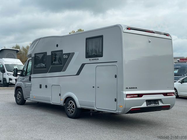Daļēji integrēta kemperis ADRIA Matrix 60Y 670 SL JUBILEE *Sondermodell*