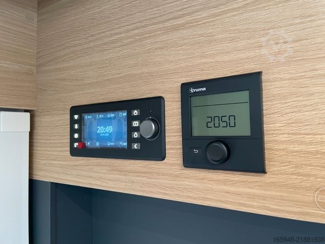 Daļēji integrēta kemperis ADRIA Matrix 60Y 670 SL JUBILEE *Sondermodell*