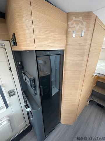 Daļēji integrēta kemperis ADRIA Matrix 60Y 670 SL JUBILEE *Sondermodell*
