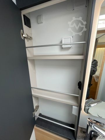 Daļēji integrēta kemperis ADRIA Matrix 60Y 670 SL JUBILEE *Sondermodell*