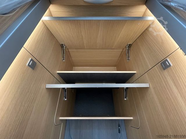 Daļēji integrēta kemperis ADRIA Matrix 60Y 670 SL JUBILEE *Sondermodell*