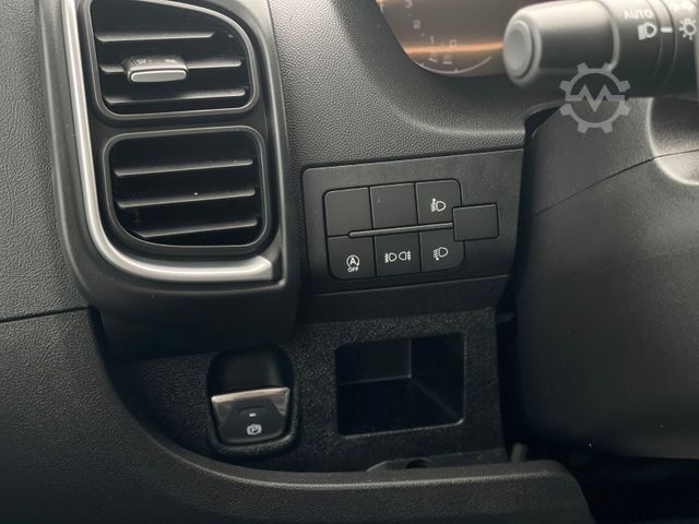 Daļēji integrēta kemperis ADRIA Matrix 60Y 670 SL JUBILEE *Sondermodell*