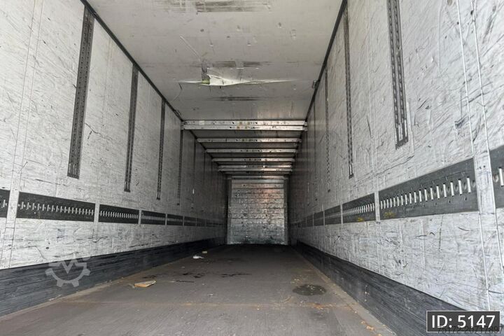 Suitcase Schmitz Cargobull SCB/S3B / Double Stock / Disk brakes