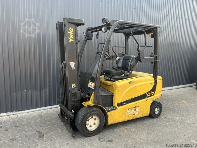 Carrello elevatore elettrico a 4 ruote Yale ERP25VL