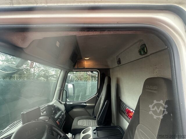 Lådbil DAF LF 250 EEV EURO 5 15T FURGON