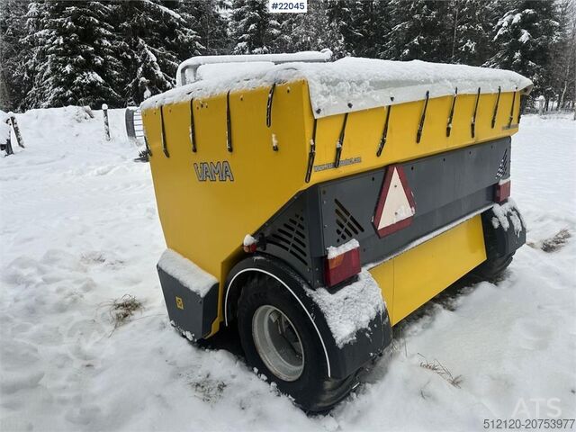 Vama salt/sand spreader. Lightly used!