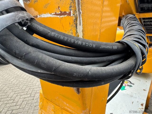 Teleskopiskā darba platforma Niftylift HR12NE Hoogwerker Knikarmhoogwerker