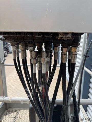 Teleskopiskā darba platforma Niftylift HR12NE Hoogwerker Knikarmhoogwerker