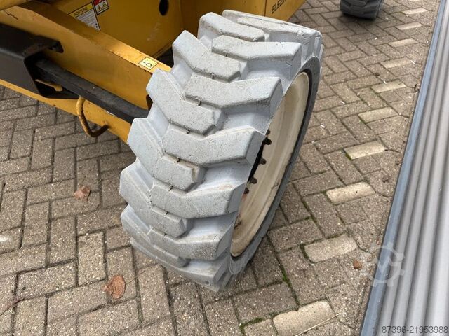 Teleskopiskā darba platforma Niftylift HR21 HYBRID 4X4 hoogwerker Knikarmhoogwerker