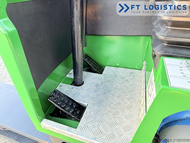 Dört yollu forklift Combilift C4000 GAS TRIPLEX 5550 FREE LIFT CABIN