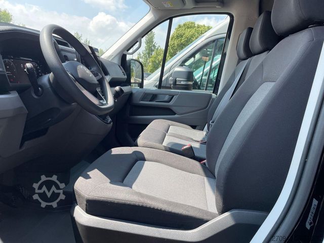 하이탑 밴 VOLKSWAGEN Crafter 35 L4H3 AHK RFK oh. Schäden