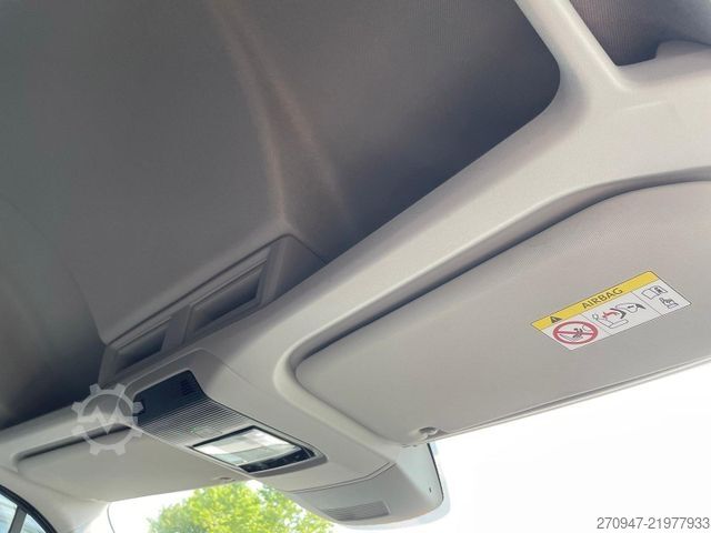 하이탑 밴 VOLKSWAGEN Crafter 35 L4H3 AHK RFK oh. Schäden