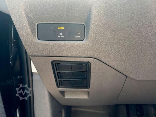 하이탑 밴 VOLKSWAGEN Crafter 35 L4H3 AHK RFK oh. Schäden