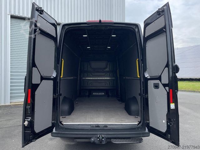 ऊंची छत वाली वैन VOLKSWAGEN Crafter 35 L4H3 NAVI AHK RFK oh. Schäden