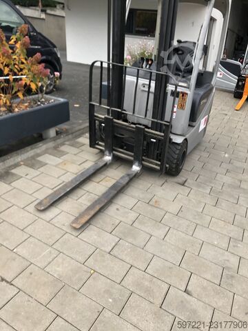 Električni 3-kolesnik Still RX20-15