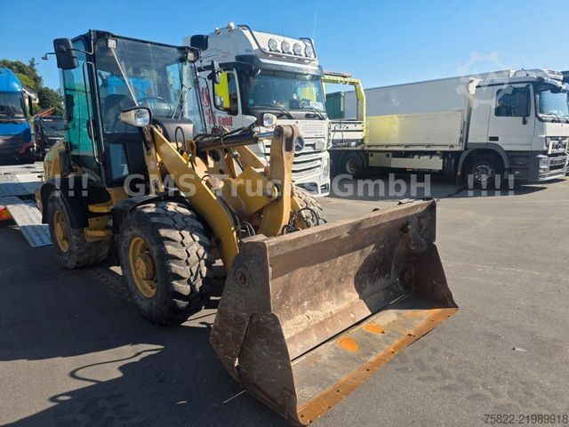 휠로더 CATERPILLAR 907 H / SW + Schaufel / Motorschaden