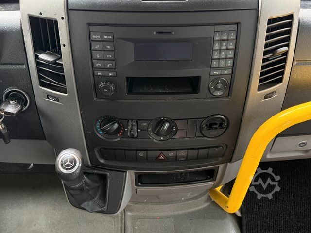 মিনিবাস MERCEDES-BENZ Sprinter 316 ERDGAS/CNG 9 Sitze MOTOR KAPUTT