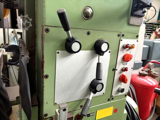 Surface grinding machine Dormac FU90