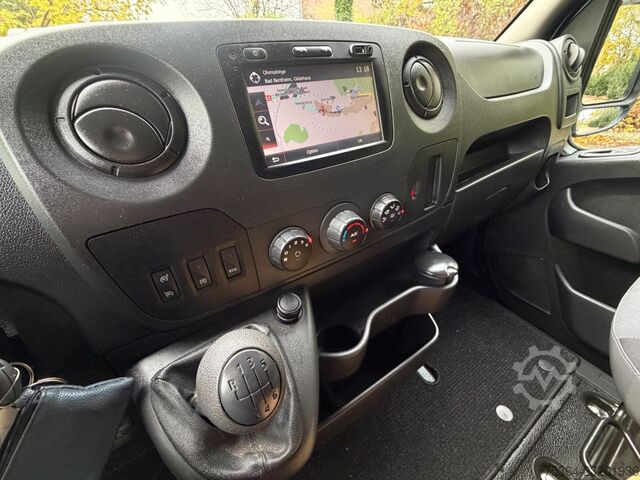 Minibusz RENAULT Master 2.3 Dci Kasten L3H2 9.000 km Wie Neu!!!