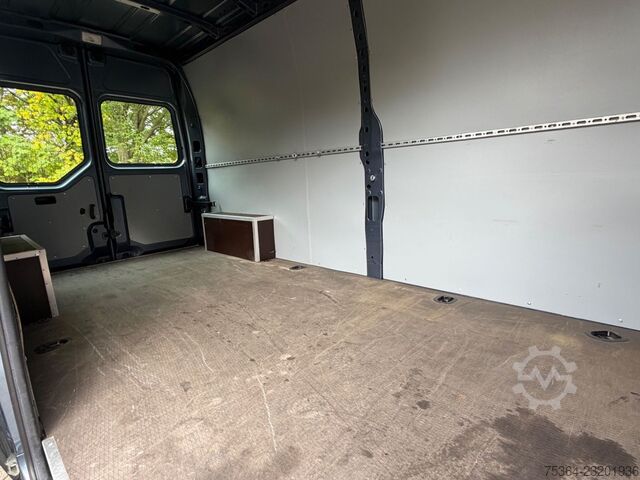 Minibusz RENAULT Master 2.3 Dci Kasten L3H2 9.000 km Wie Neu!!!