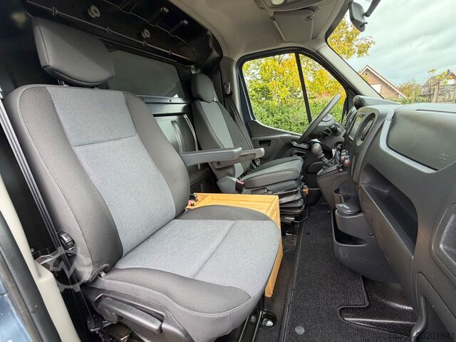 Dobozos furgon RENAULT Master 2,3 Dci Kasten L3H2 9.000 km Wie Neu!!