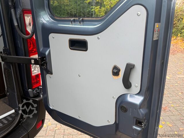 Furgone RENAULT Master 2,3 Dci Kasten L3H2 9.000 km Wie Neu!!