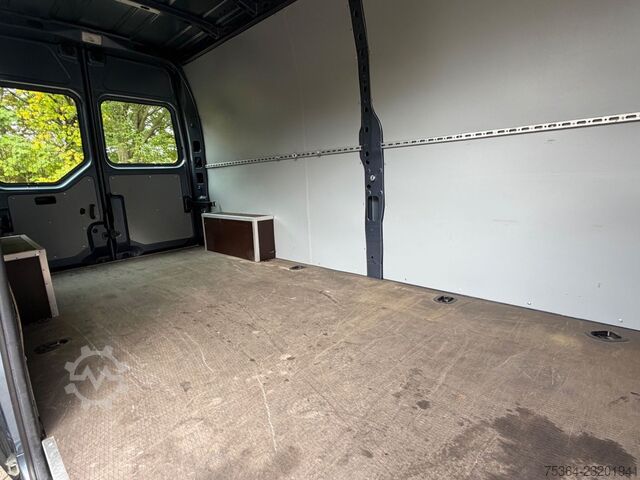 Furgone RENAULT Master 2,3 Dci Kasten L3H2 9.000 km Wie Neu!!