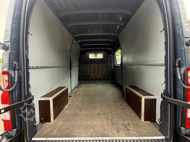 Furgone RENAULT Master 2,3 Dci Kasten L3H2 9.000 km Wie Neu!!