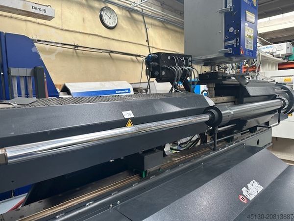 Injection molding machine Sumitomo Demag Systec 350/720-2300